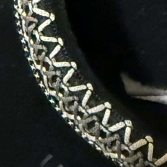 Women’s Ugg Tasman black size 9 used in fair condition with box - Picture 11 of 11